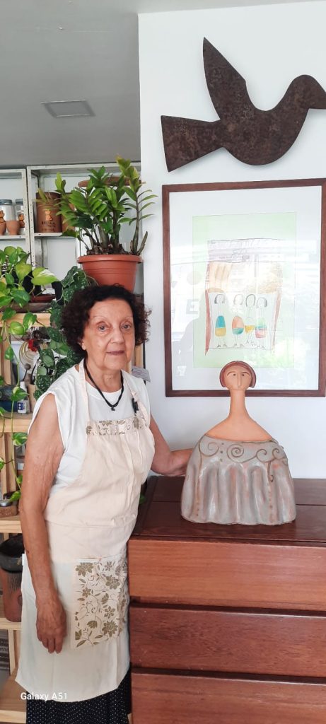 Maria dos Mares dá detalhes sobre sua nova exposição para o Espaço Arte Brasil