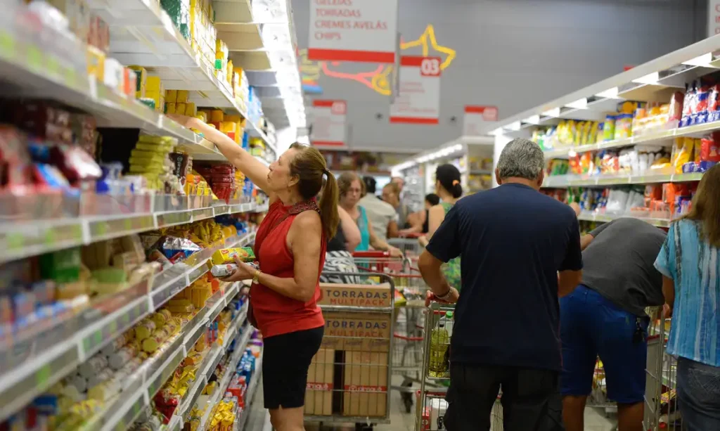 Reforma tributária mantém carnes e queijos na cesta básica