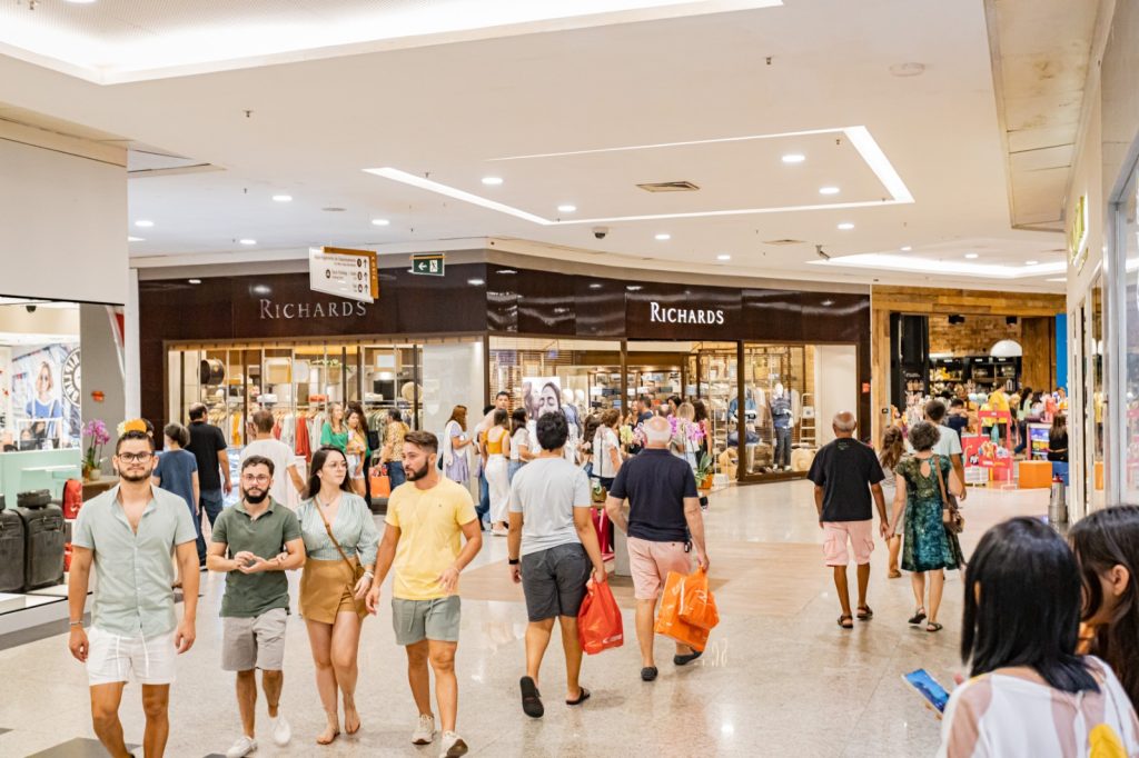 Vendas de shoppings crescem 1,5% no Dia das Crianças e atingem R$ 4,14 bilhões