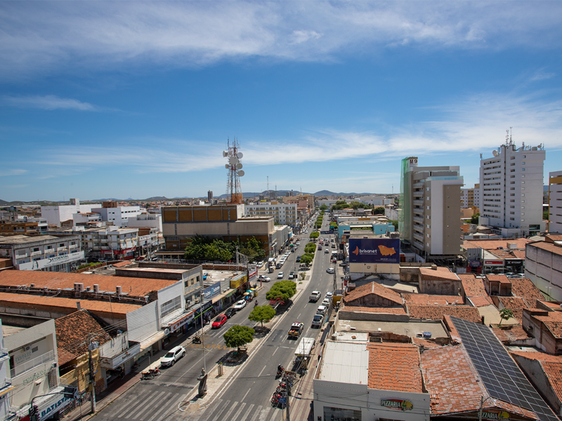 Aos 121 anos de cidade, Patos concentra mais de 9,5 mil empresas ativas em sua economia