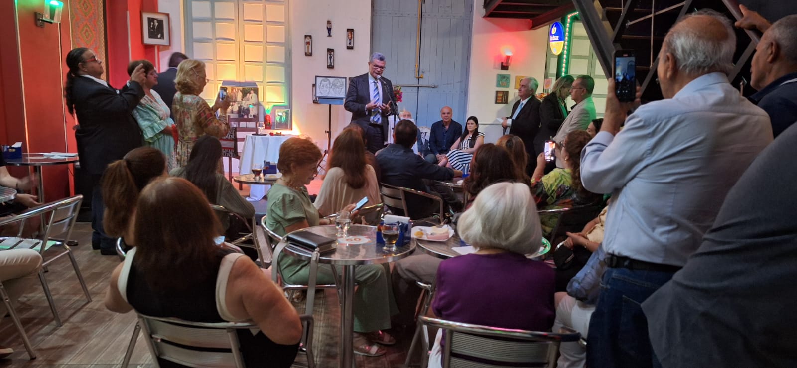 lançamento do livro