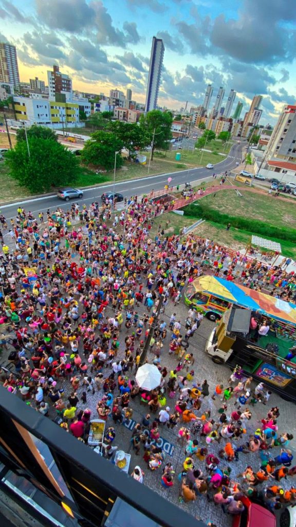 Bloco das Pulguinhas agita o Parahyba Mall neste domingo com música ao vivo e muita animação