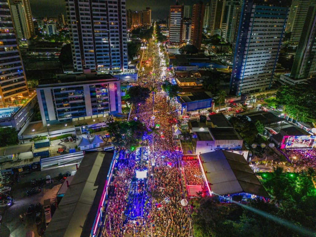 João Pessoa promove pré-Carnaval em ação com CVC Corp durante Brazil Travel Market em Fortaleza