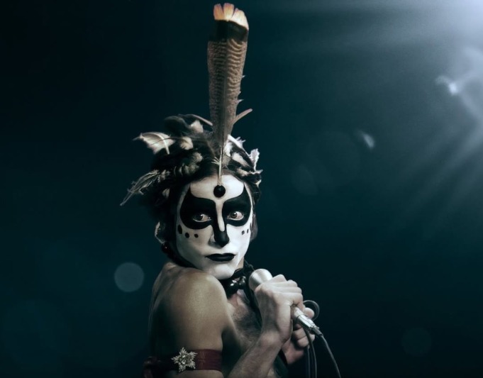 Projeto “Papo na Tela” estreia com sessão comentada do filme sobre Ney Matogrosso