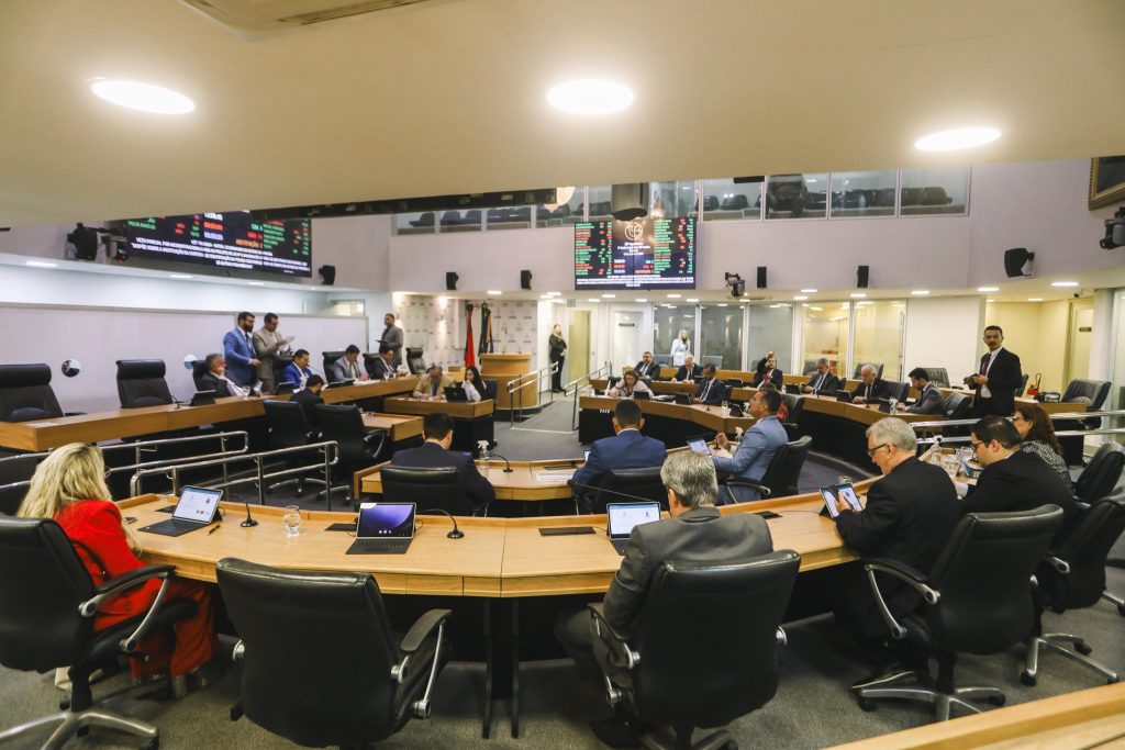 ALPB aprova Plano de Incentivo à Aposentadoria no TJPB e campanha por identidade infantil