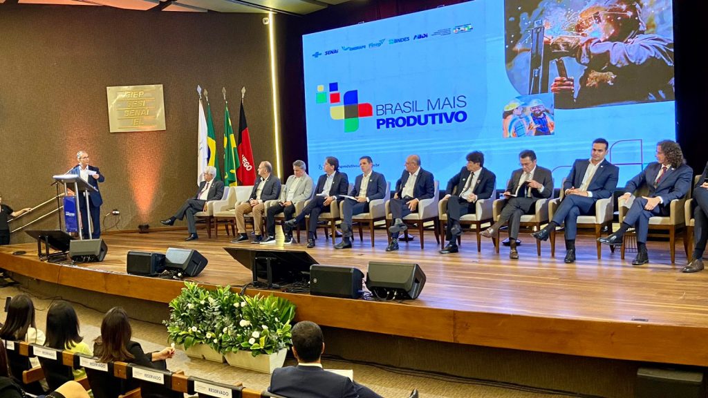 Roadshow Brasil Mais Produtivo reúne autoridades e gestores para debater competitividade e crescimento econômico na PB