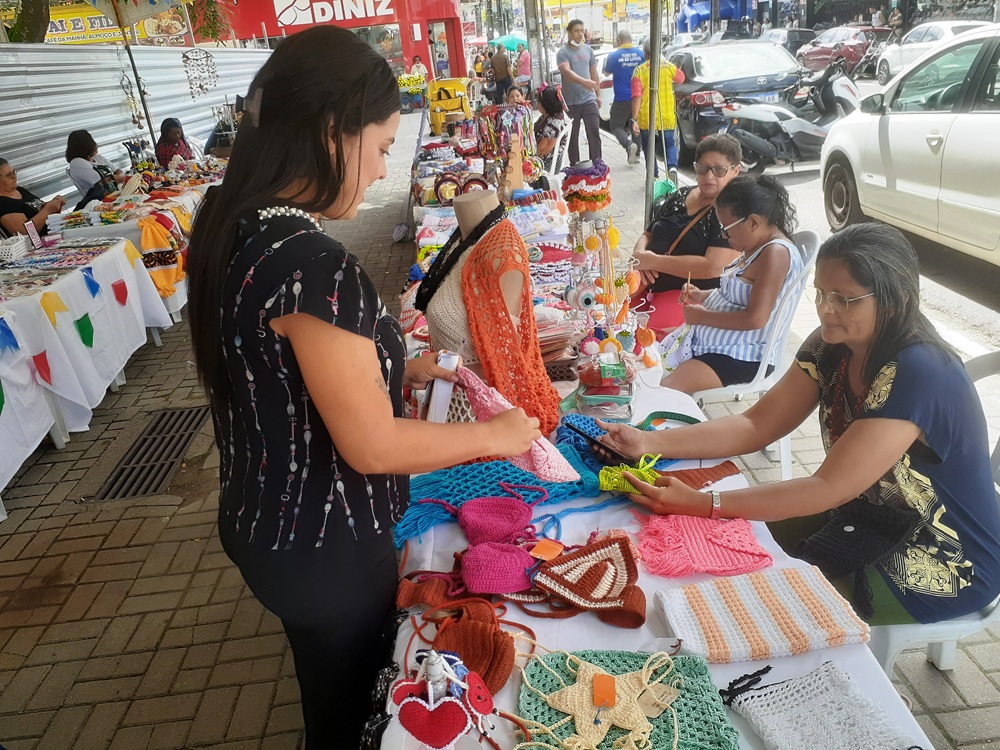 Empreendedorismo criativo e artesanato são destaques na Feira Móvel, no Ponto de Cem Réis