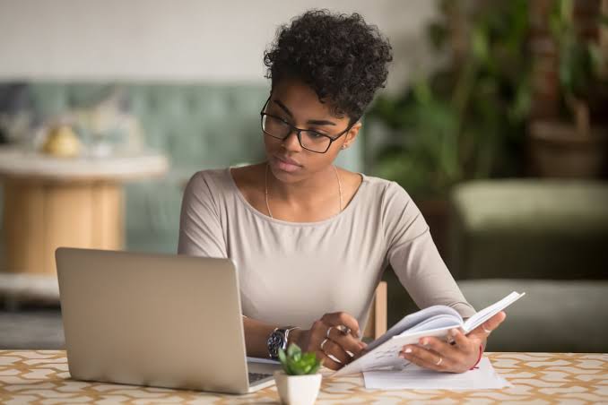 Mulheres paraibanas podem concorrer a 5 mil bolsas de estudo gratuitas para se capacitar em tecnologia