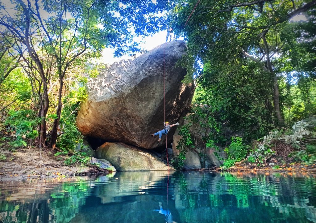 Empreendedora transforma área de fonte de água mineral em espaço de ecoturismo no sertão