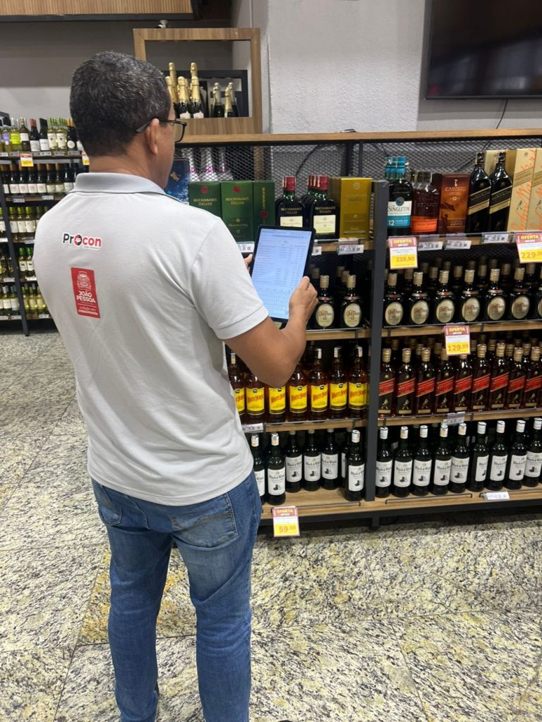 Diferença no preço do uísque nos supermercados ultrapassa R$ 550,00, aponta pesquisa