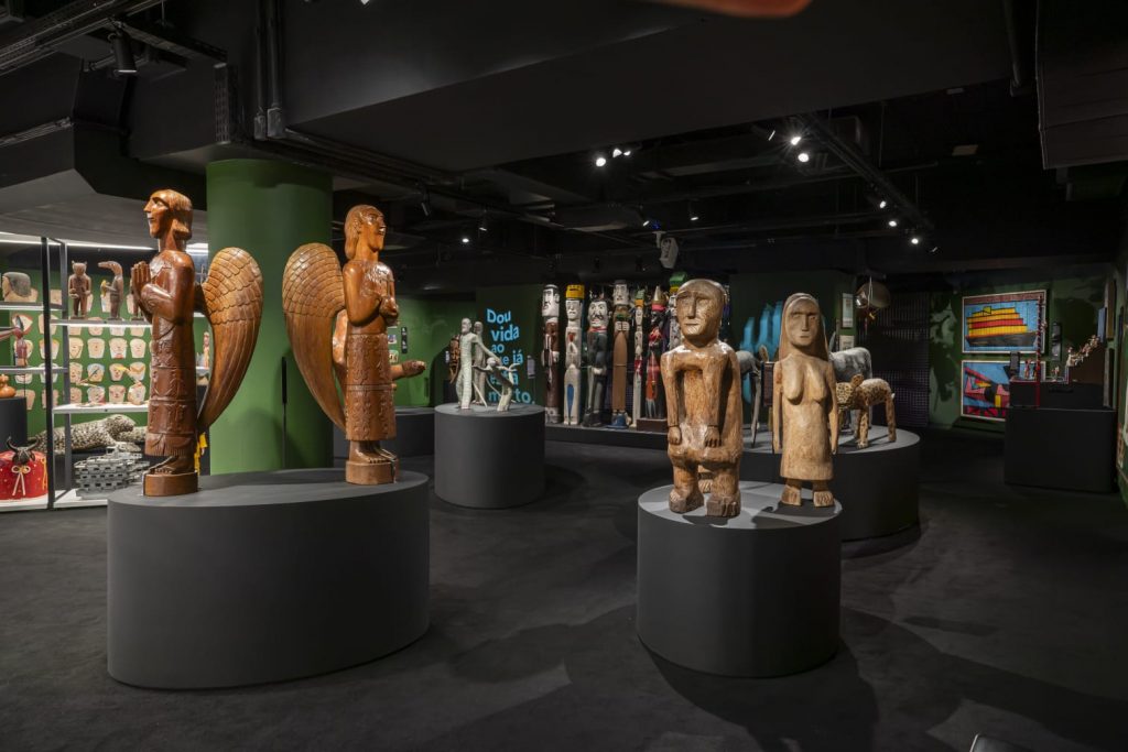 Mestre Oziel representa a Paraíba na mostra “Brasil: Arte Popular” com mais de 400 obras de arte popular