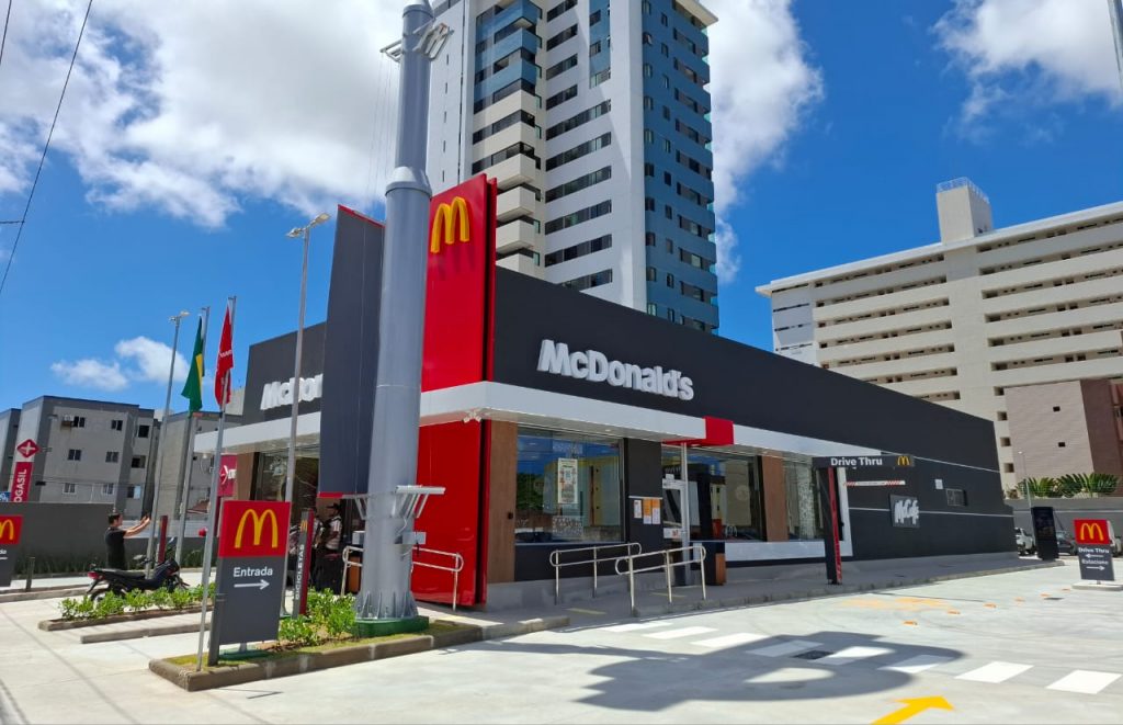 McDonald’s abre 30 vagas para atendente em João Pessoa; não é exigida experiência