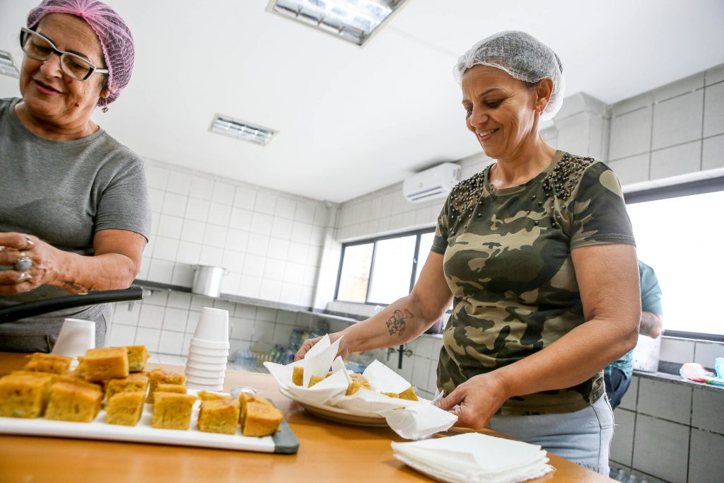 Prefeitura de JP promove curso de gastronomia para pessoas em vulnerabilidade social