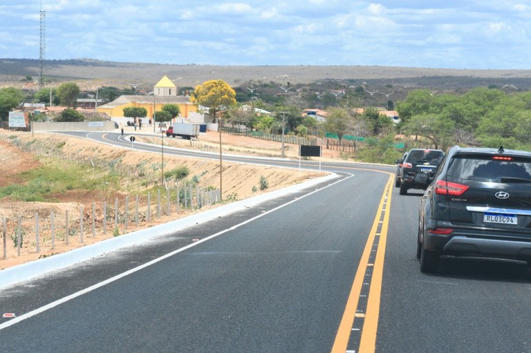 Desenvolvimento econômico leva cariri paraibano a avançar na infraestrutura viária