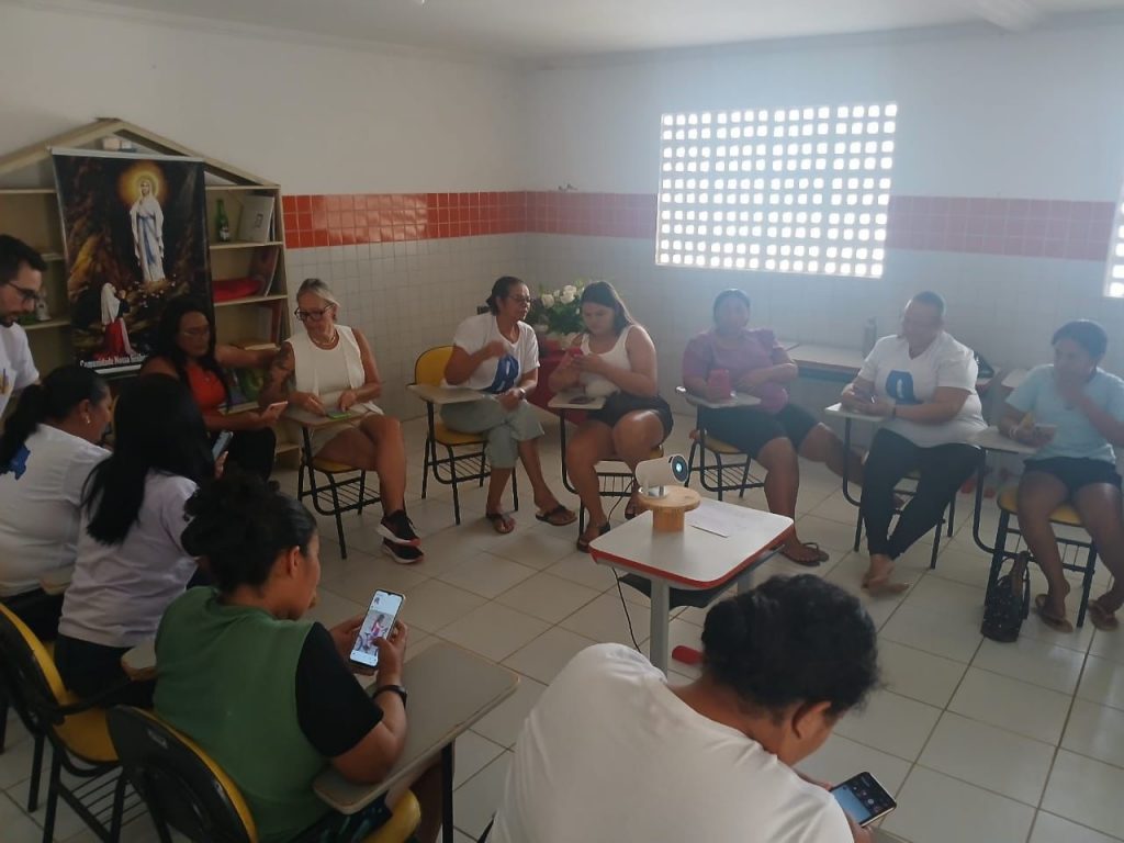 Comunidade rural de Algodão de Jandaíra participa de oficina gratuita de mídias sociais