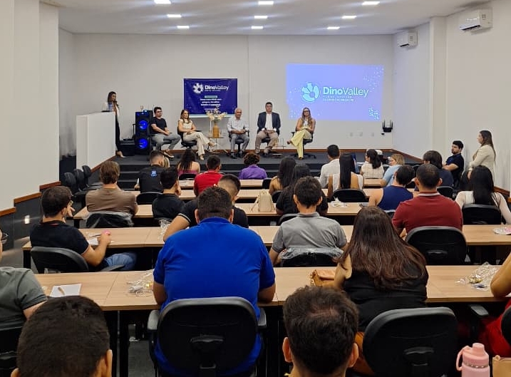 Evento reúne estudantes e empresários para debater negócios de sucesso em Sousa