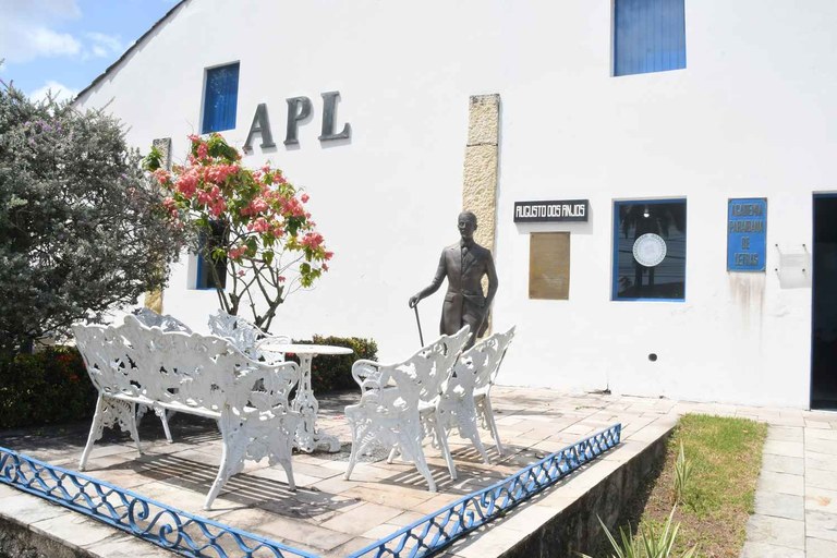 apl