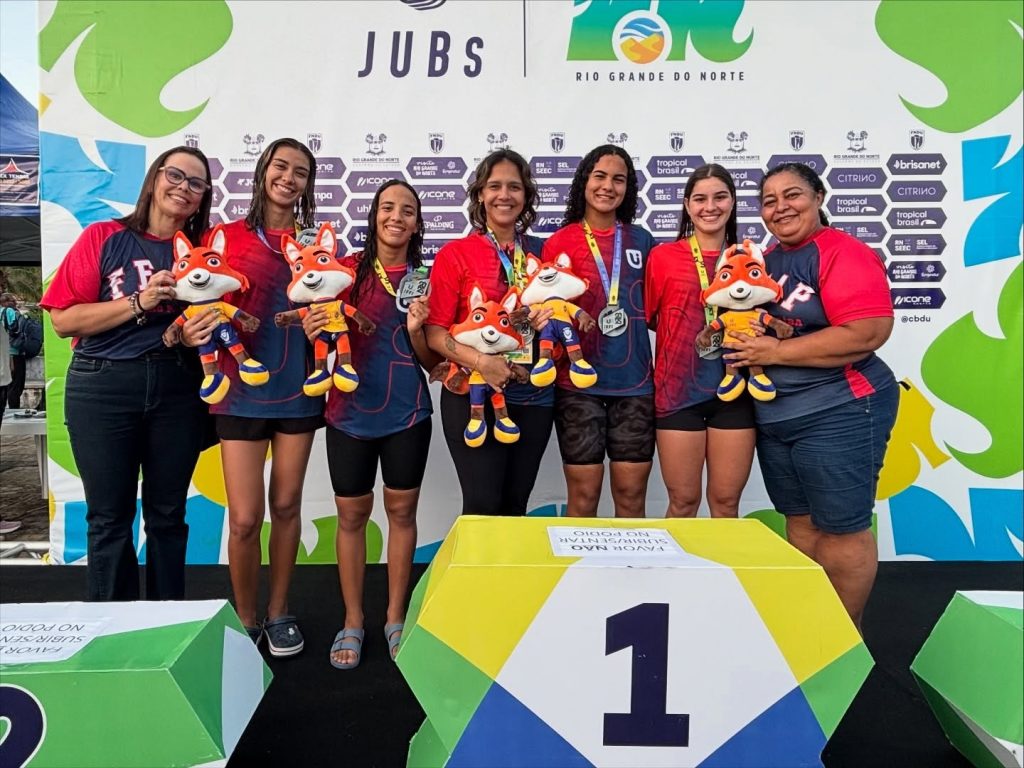 Equipe feminina de natação do UNIESP conquista o 2º lugar nos Jogos Universitários Brasileiros