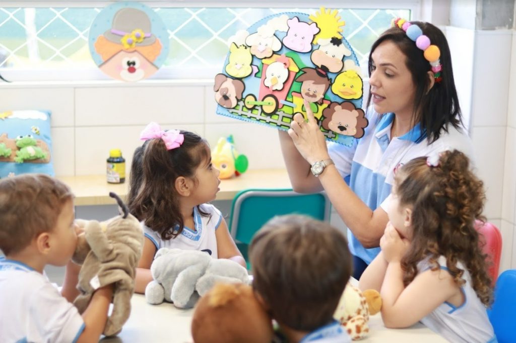 Ler na era das telas: escola reinventa o incentivo à leitura na infância