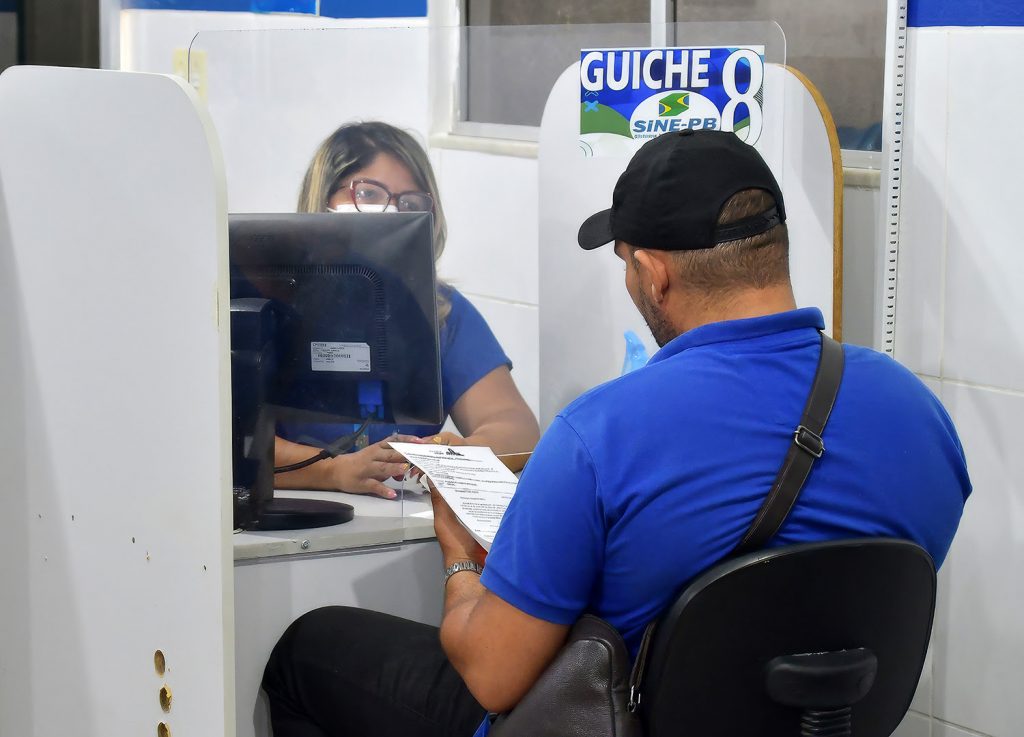 Sine-JP oferece 614 vagas de trabalho nesta segunda (26), com oportunidades para primeiro emprego em João Pessoa