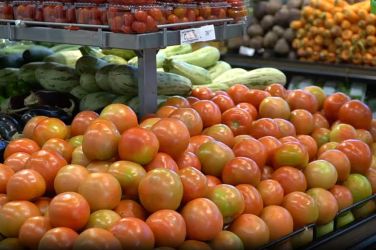 Cesta básica cai em João Pessoa e outras 21 capitais. Tomate e arroz puxam quedas na Capital