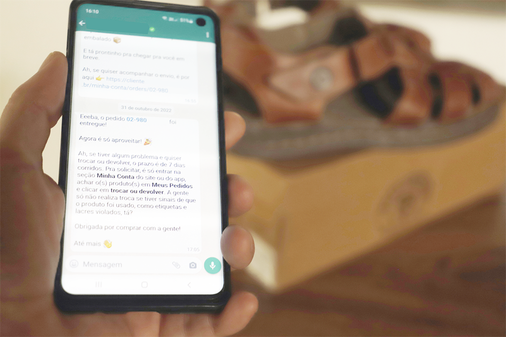 WhatsApp é o principal meio de comunicação para 80% dos negócios de serviço