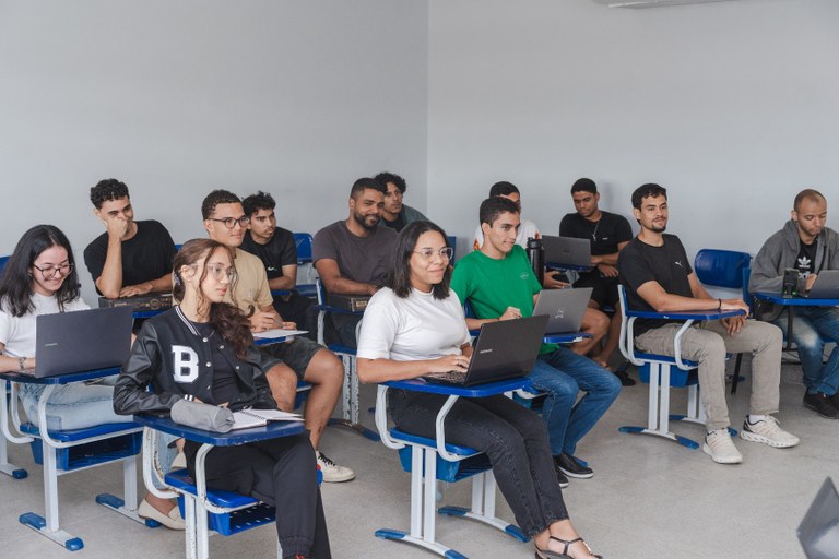 Governo lança novos editais do Programa Limite do Visível com 850 vagas para JP, CG e Patos