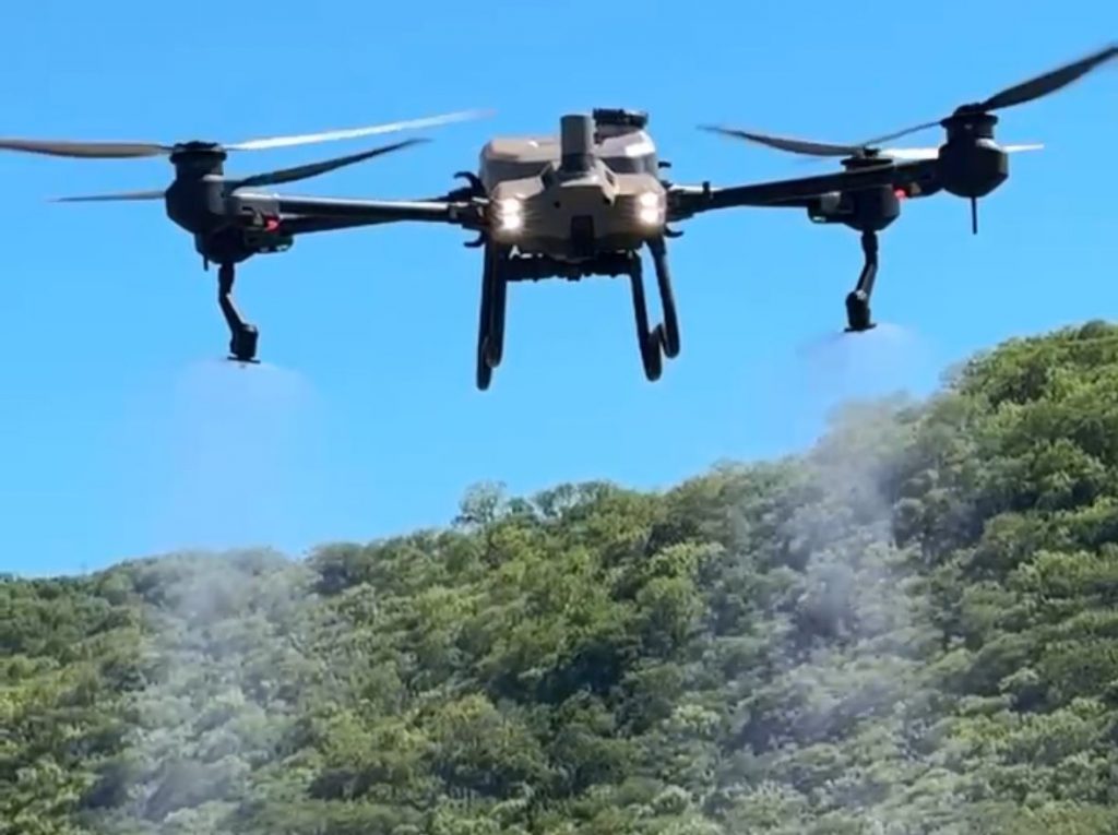 Drone revoluciona pulverização de lavouras no sertão da Paraíba e reduz tempo de 20 dias para 8 horas