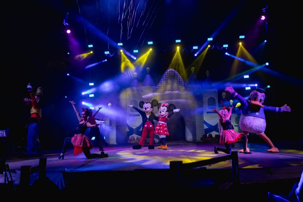 Internacional Circo Kroner apresenta Disney Magic Show no Carrefour Bessa