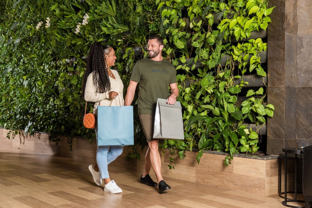 Manaira e Mangabeira Shoppings terão três dias de Black Friday com horários especiais