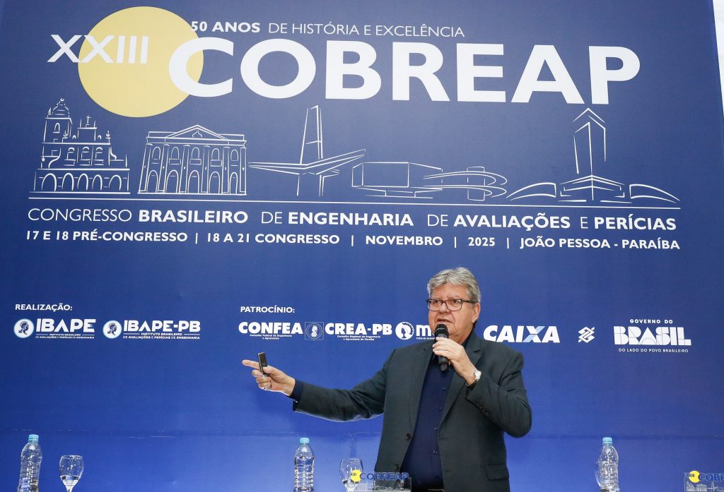 Governador apresenta obras que colocam PB como polo de investimento em congresso nacional de engenharia