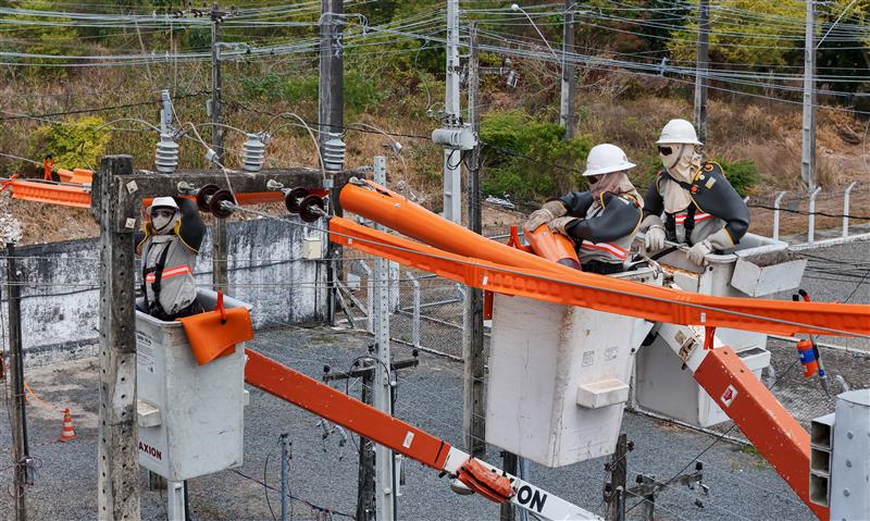 Energisa Paraíba reforça rede elétrica com Plano Verão para atender alta demanda na temporada