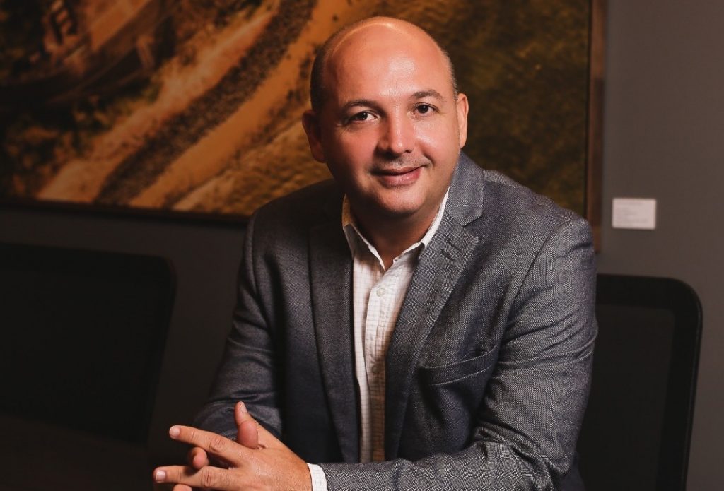 Adeilton Pereira: “O caminho para um mobiliário com identidade e valor passa, primeiro, por valorizar os elementos naturais e culturais do Nordeste”