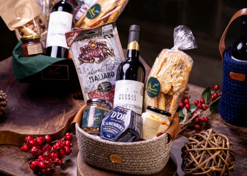 Presente de Natal: boxes da Alupast’s unem combinações elegantes e e prontas para servir