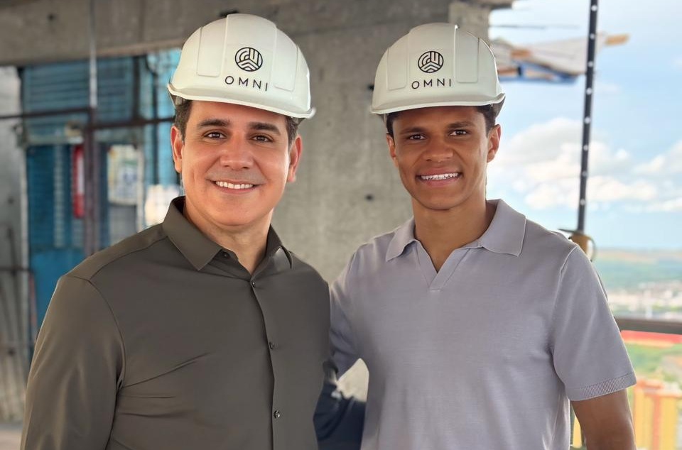Douglas Santos, da Seleção, visita João Pessoa e andamento das obras do OMNI Life & Health
