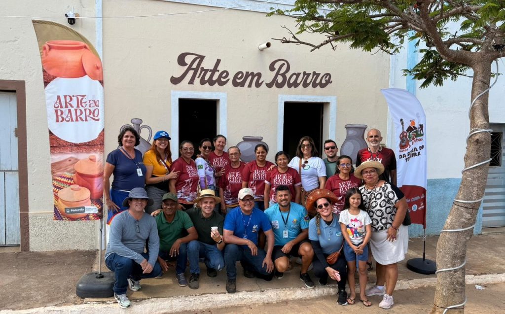 Rota Cantos e Contos da Serra do Teixeira inclui ateliês, apiário, pousadas e visita ao Pico do Jabre