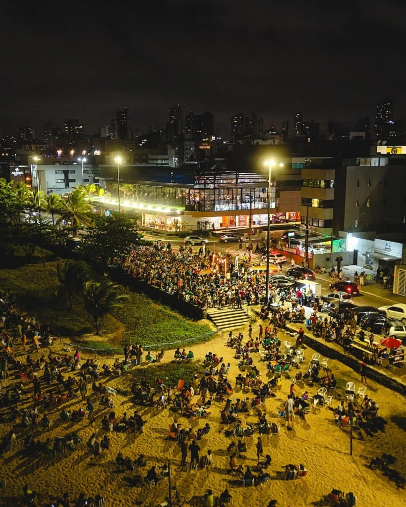Som na Calçadinha reúne 16 atrações musicais neste sábado (17) em frente ao MAG Shopping