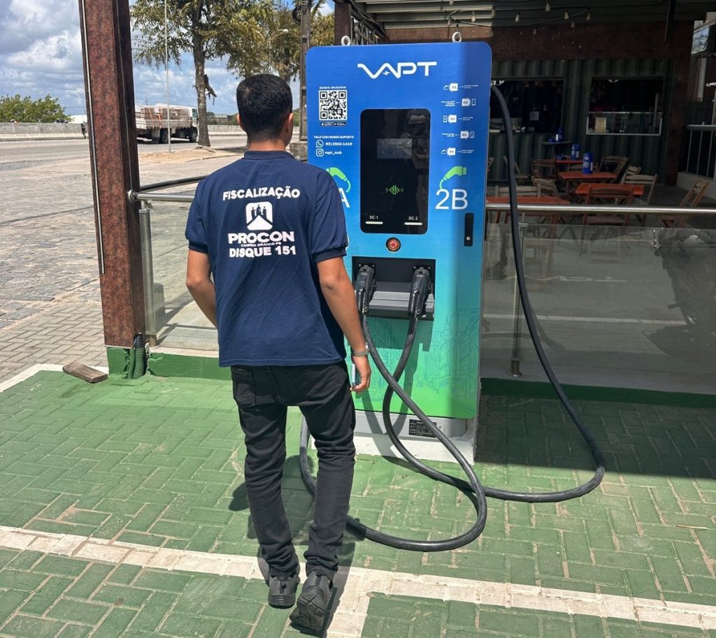 Procon de Campina Grande identifica variação de 76,47% nos preços de recarga em eletropostos