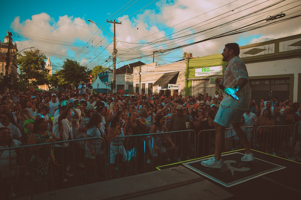 17 de fevereiro: Yuri Carvalho lança EP ao vivo em homenagem aos 40 anos do Axé Music