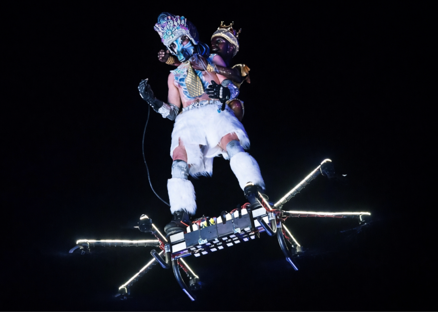 ABDrone alerta para risco à população após uso de drone para transporte de pessoa no Carnaval