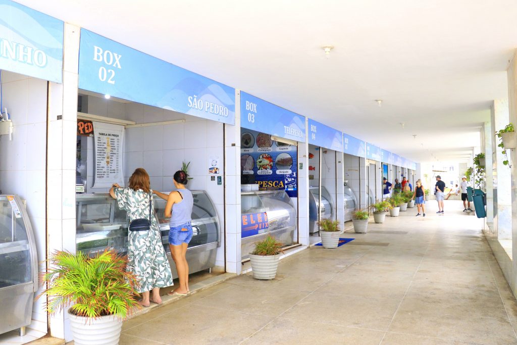 Mercado do Peixe de Tambaú atrai consumidores o ano todo com pescados frescos e vista para o mar