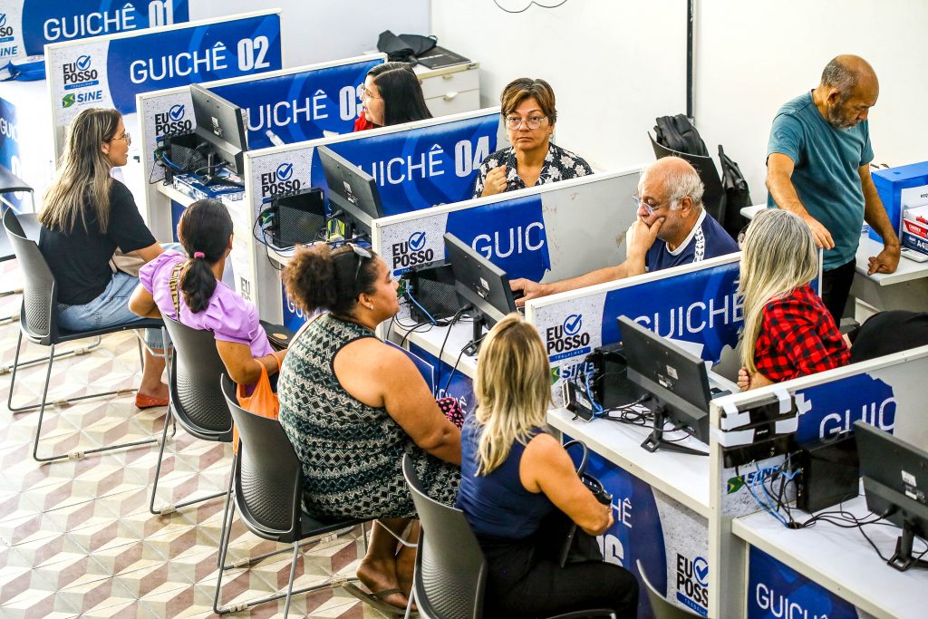 Sine-JP inicia semana com oferta de 635 vagas de emprego em vários setores