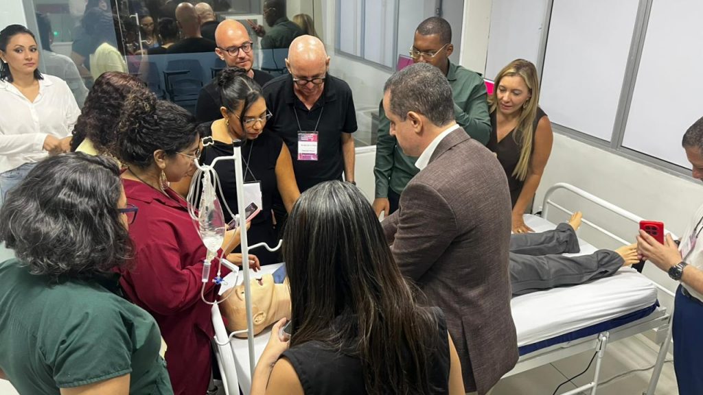 Afya Paraíba reúne jornalistas em workshop sobre inteligência artificial na Medicina