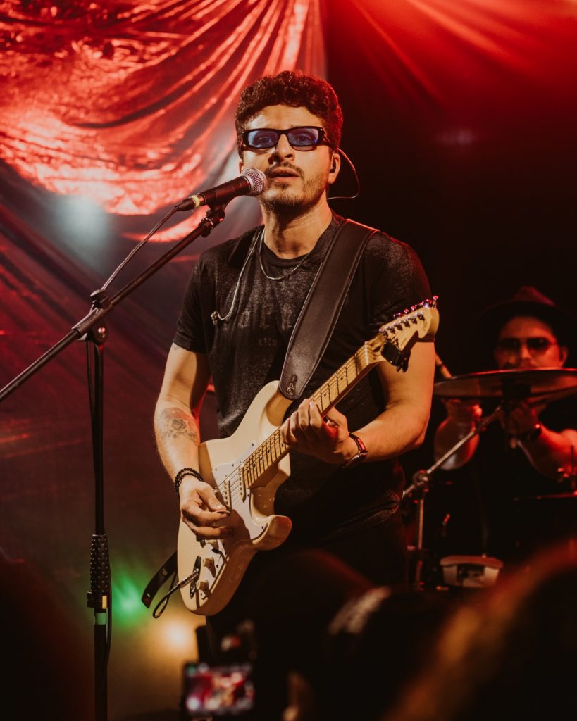 Lostalgia leva o melhor da música retrô ao Projeto Seis e Meia em show inédito no Teatro Paulo Pontes