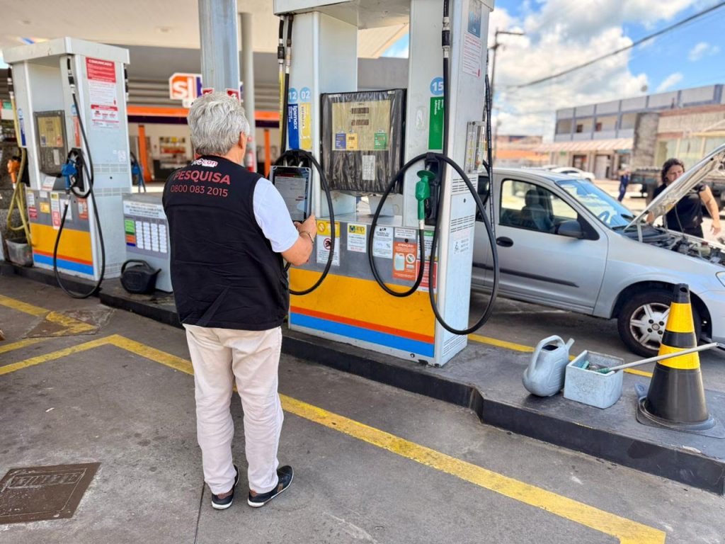 Procon-JP encontra menor preço da gasolina a R$ 5,79 e notifica distribuidoras para explicar aumento