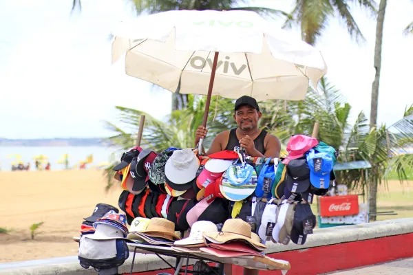 Sedurb lança edital para comércio ambulante na faixa de areia e no calçadão de Cabo Branco e Tambaú