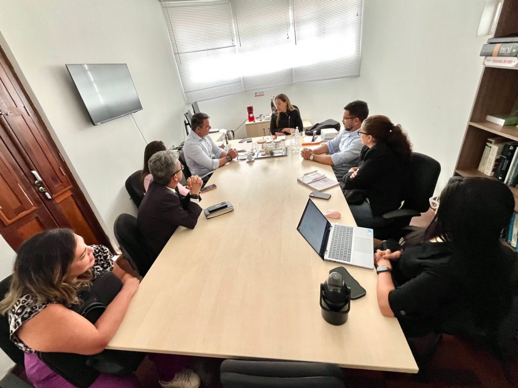 Prefeitura e Ministério Público dialogam sobre ações para ordenamento da Orla de João Pessoa