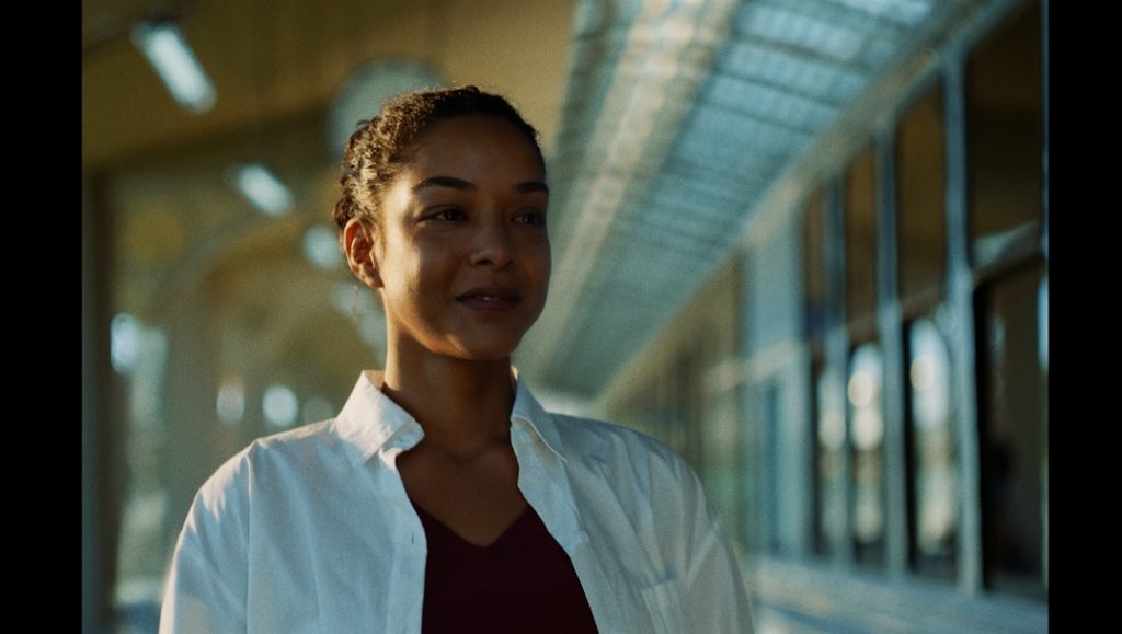 Boticário aborda “ninho vazio” em campanha de Dia das Mães com metáfora de viagem de trem