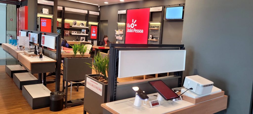 Claro lança novo conceito de lojas na Epitácio Pessoa e consolida capilaridade na capital paraibana com foco total na experiência do cliente