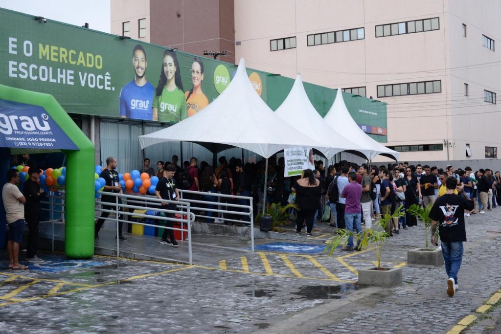Mais de mil oportunidades e serviços gratuitos marcam Feira de Empregabilidade do Grau Técnico João Pessoa